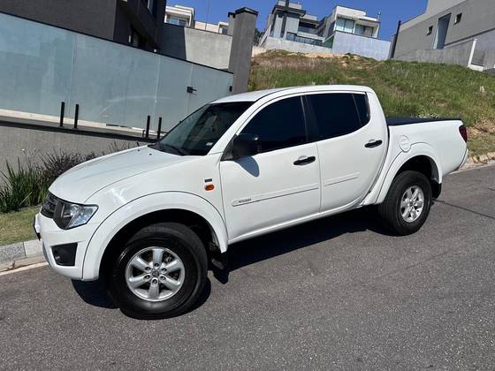 MITSUBISHI L200 TRITON 2.4 GL 4X2 CD 16V FLEX 4P MANUAL